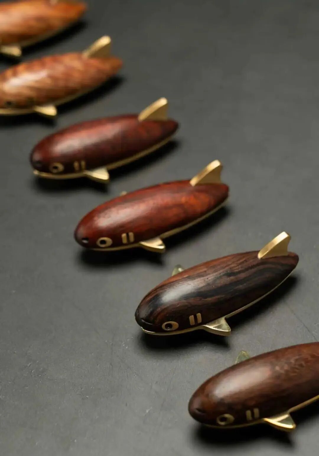 Red Bean Shark MAX, vintage wood